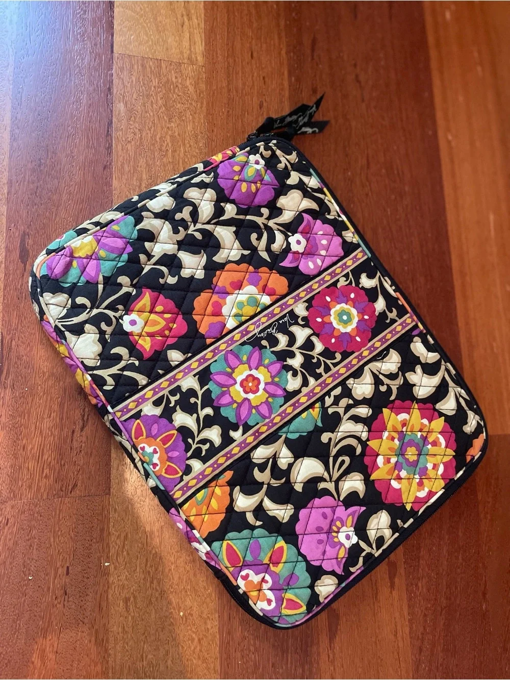 Vera Bradley laptop holder bag in Suzani black floral